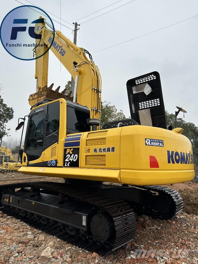 Komatsu 240 Pásové rýpadlá