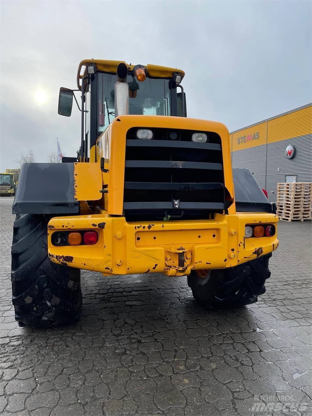 JCB 416S Kolesové nakladače