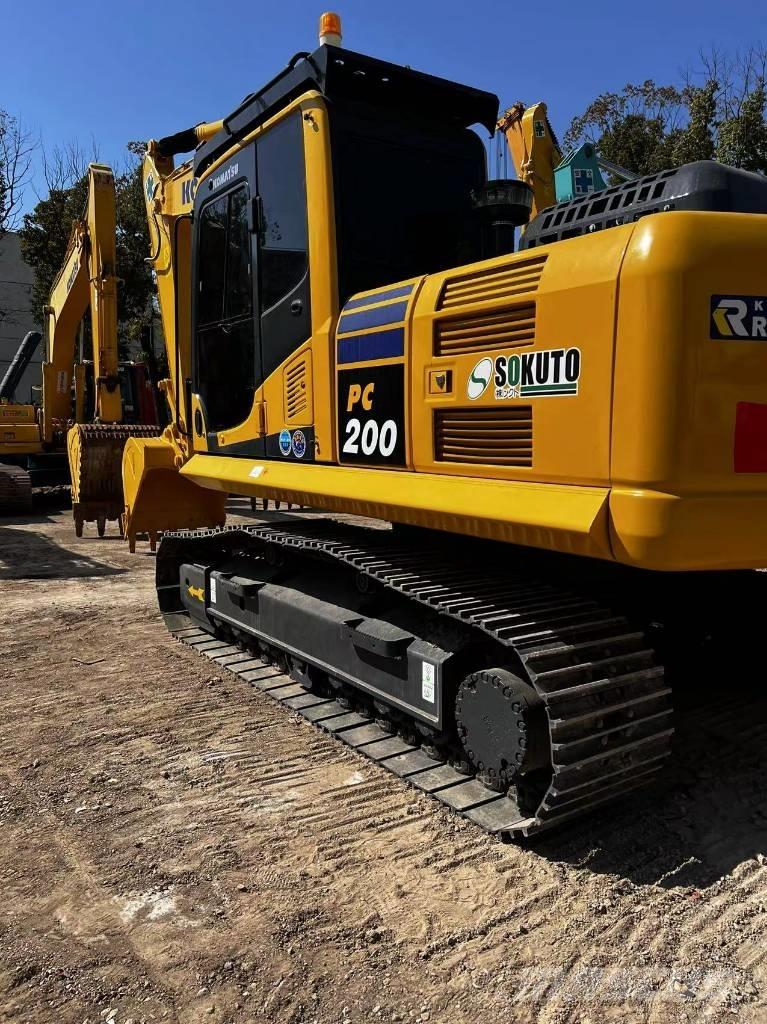 Komatsu PC 200-8N1 Pásové rýpadlá
