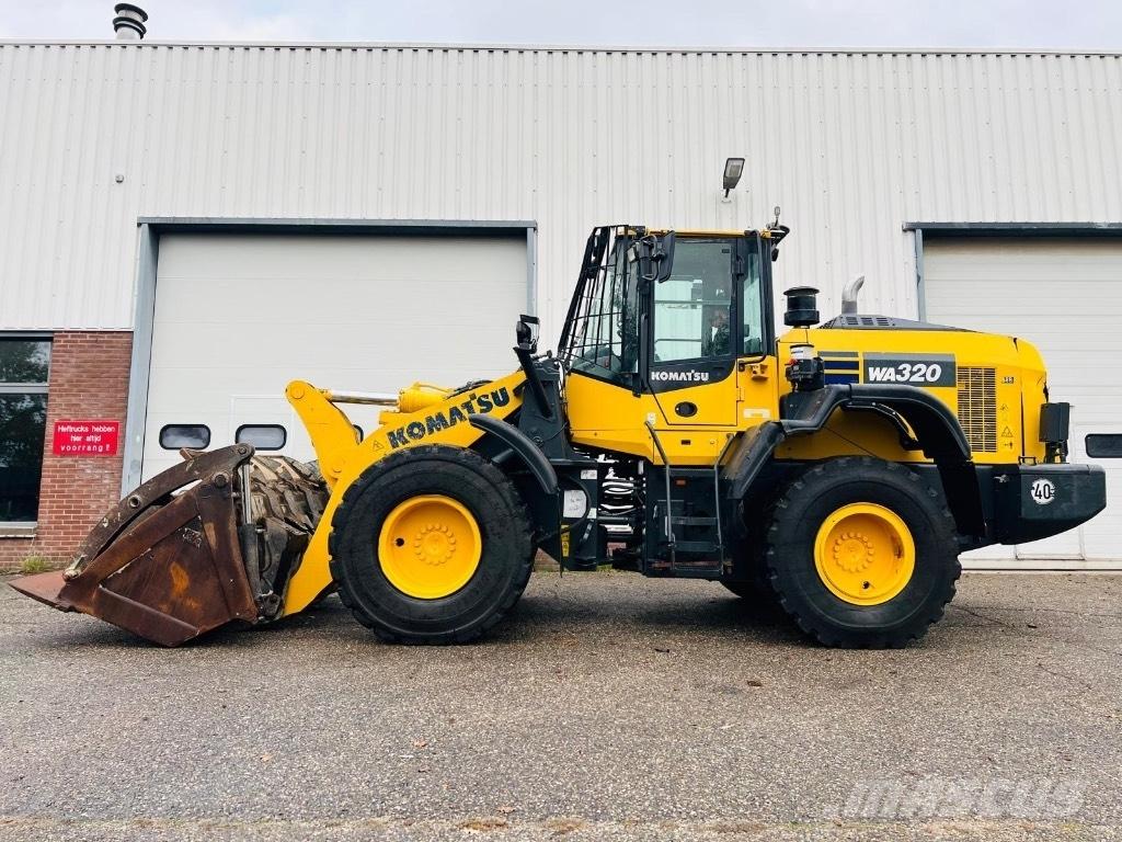 Komatsu WA 320-8 Kolesové nakladače