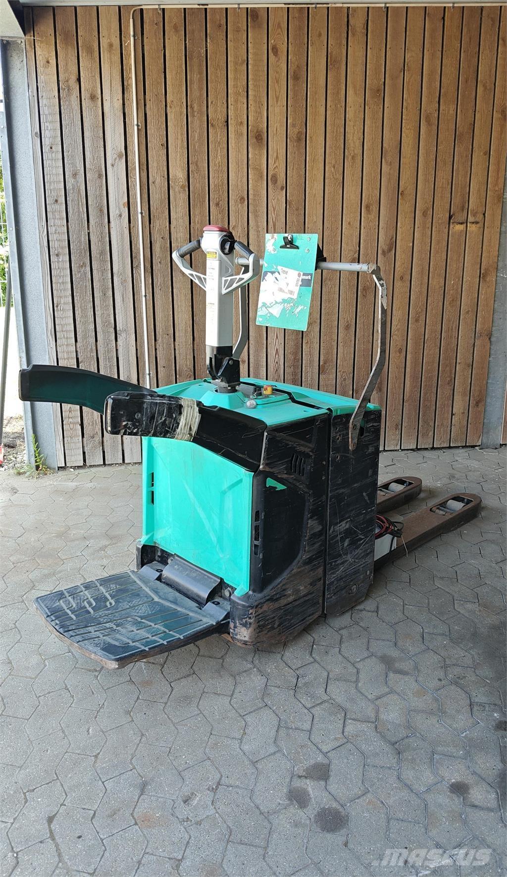 Mitsubishi PBV20N2 Vozíky s plošinou pre náklad