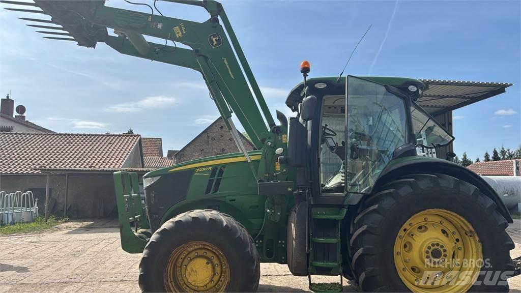 John Deere 7230 r Traktory