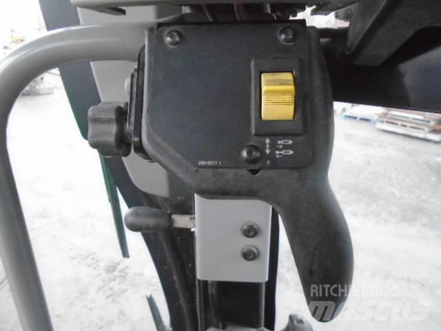 CAT 140 M 2 AWD Grejdery
