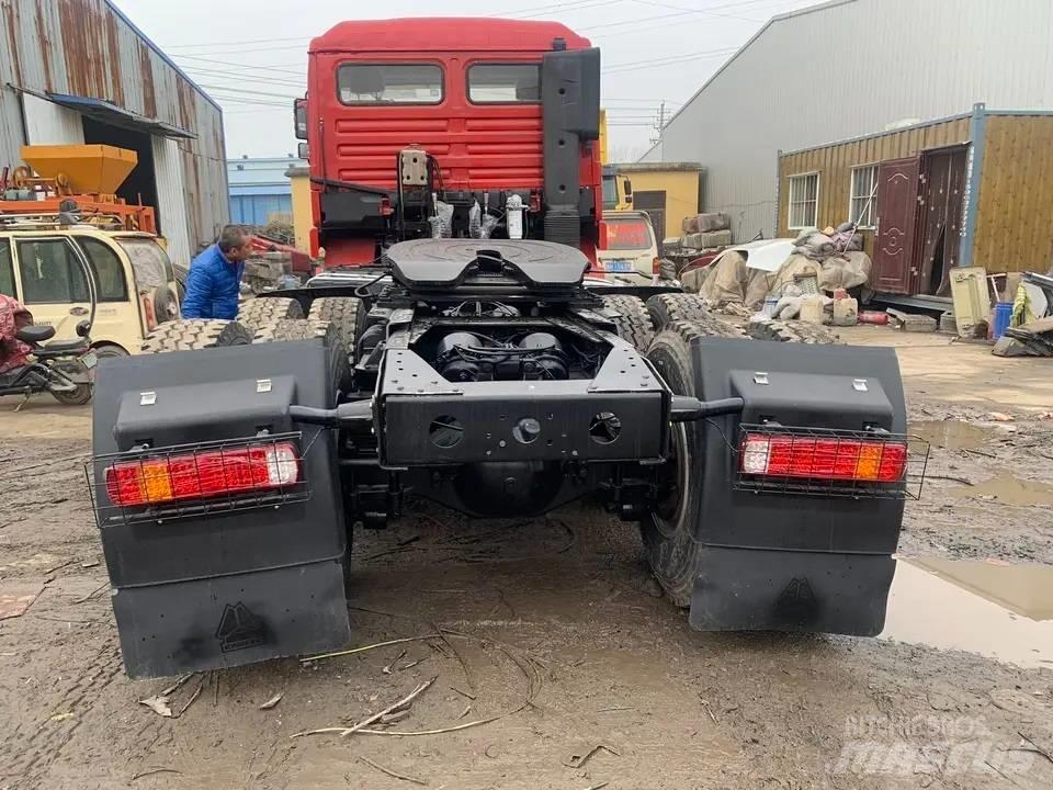 Shacman F3000 6X4 Ťahače