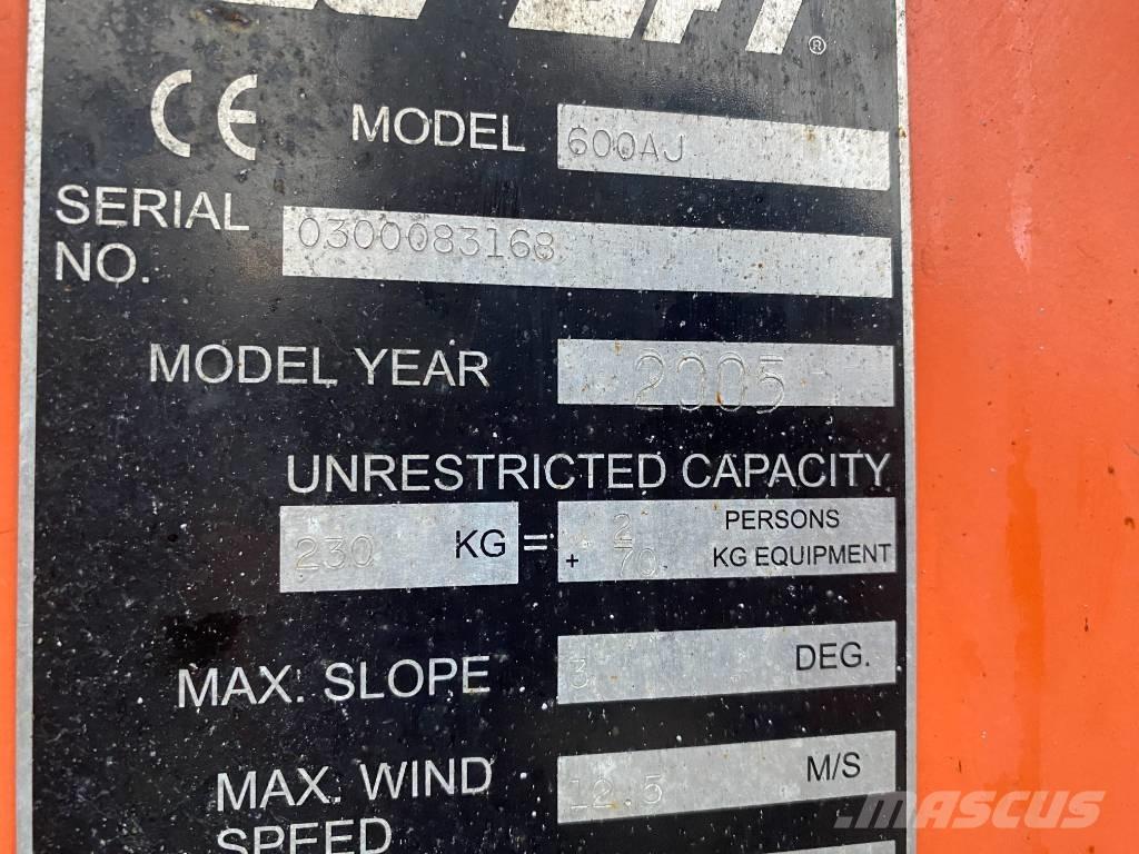 JLG 600 AJ Kĺbové plošiny