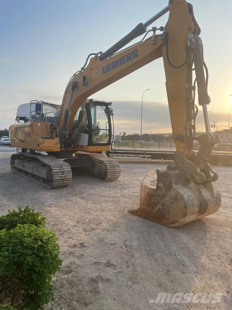 Liebherr R922 NLC Pásové rýpadlá