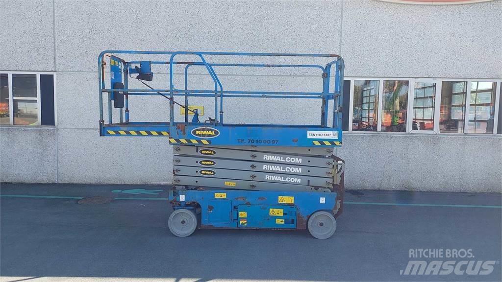 Genie GS3246 Nožnicové zdvíhacie plošiny