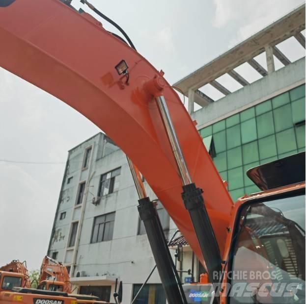 Doosan DX340LC-9C Pásové rýpadlá