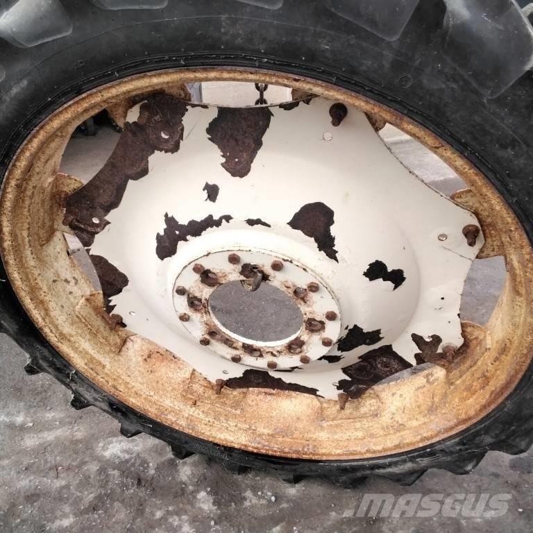 Taurus 9.5R44 Pneumatiky, kolesá a ráfiky