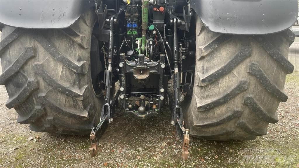 John Deere 6195R Traktory
