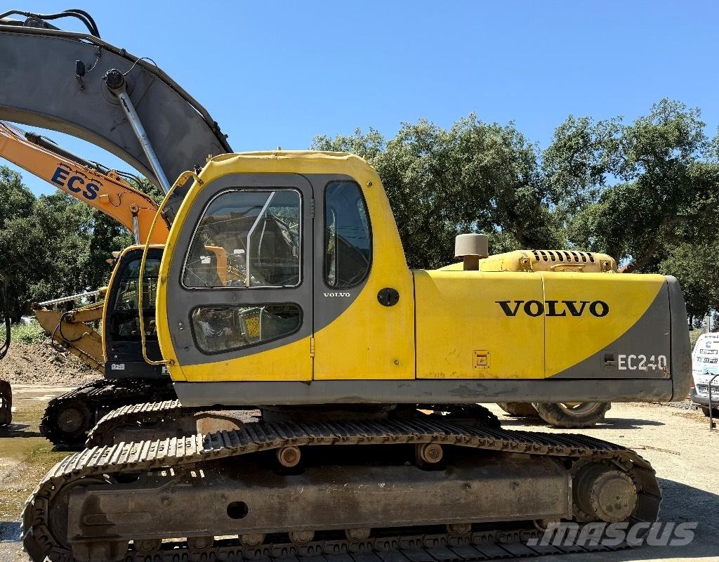 Volvo EC240 Rýpadlá s dlhým dosahom