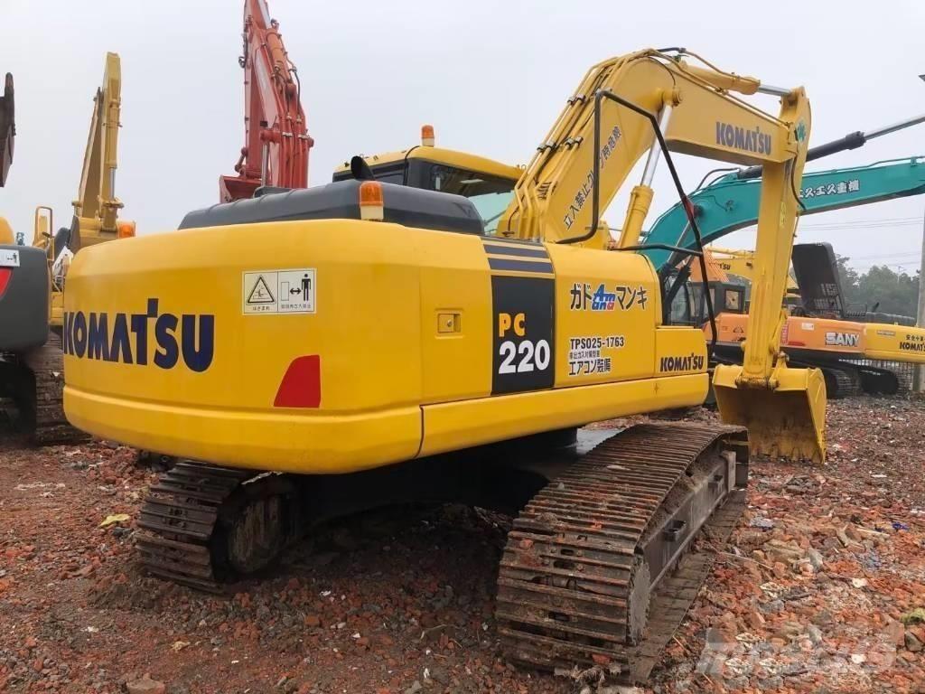 Komatsu pc220-7 Pásové rýpadlá
