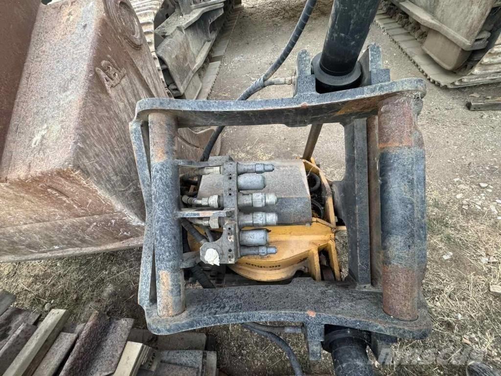 CAT 329 D LN VA Pásové rýpadlá