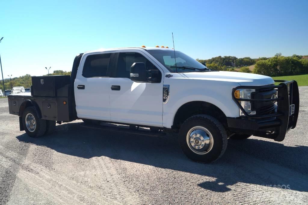 Ford F 350 XL SD Plošinové nákladné automobily/nákladné automobily so sklápacími bočnicami