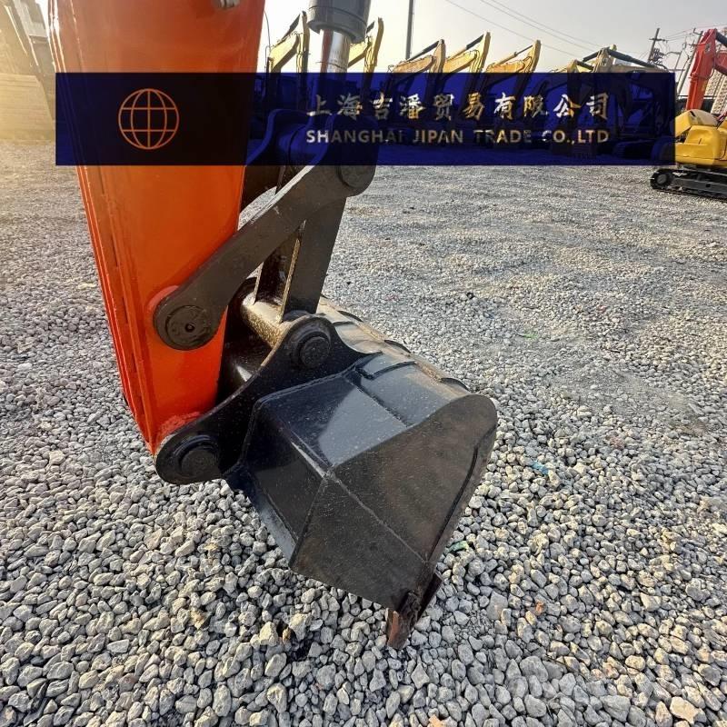 Doosan DX 75 Midi rýpadlá 7 t - 12 t