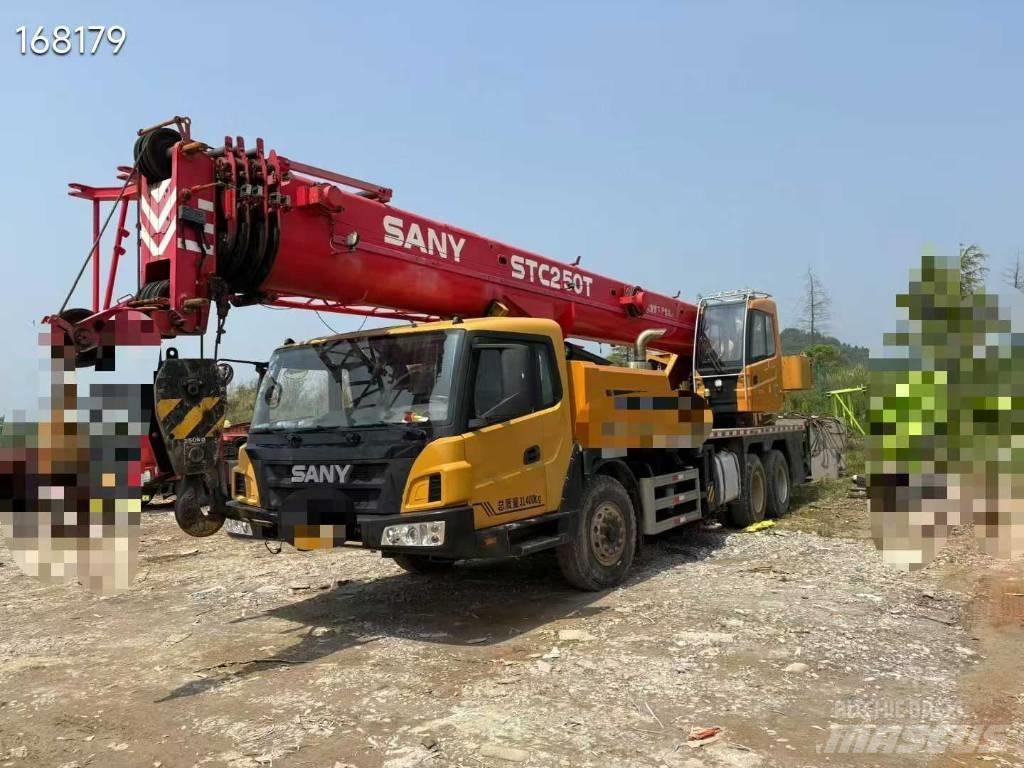 Sany stc200t5 Univerzálne terénne žeriavy