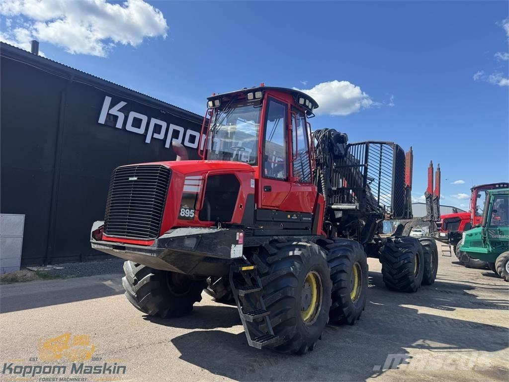 Komatsu 895 Lesné traktory