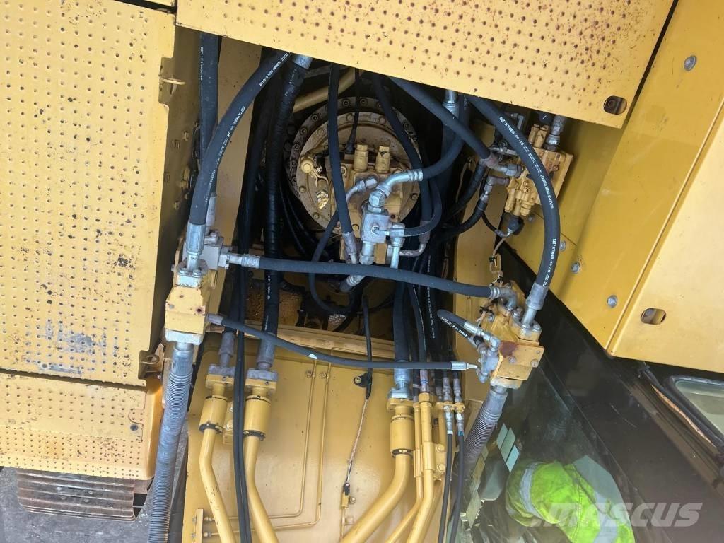 CAT 336 F L Pásové rýpadlá