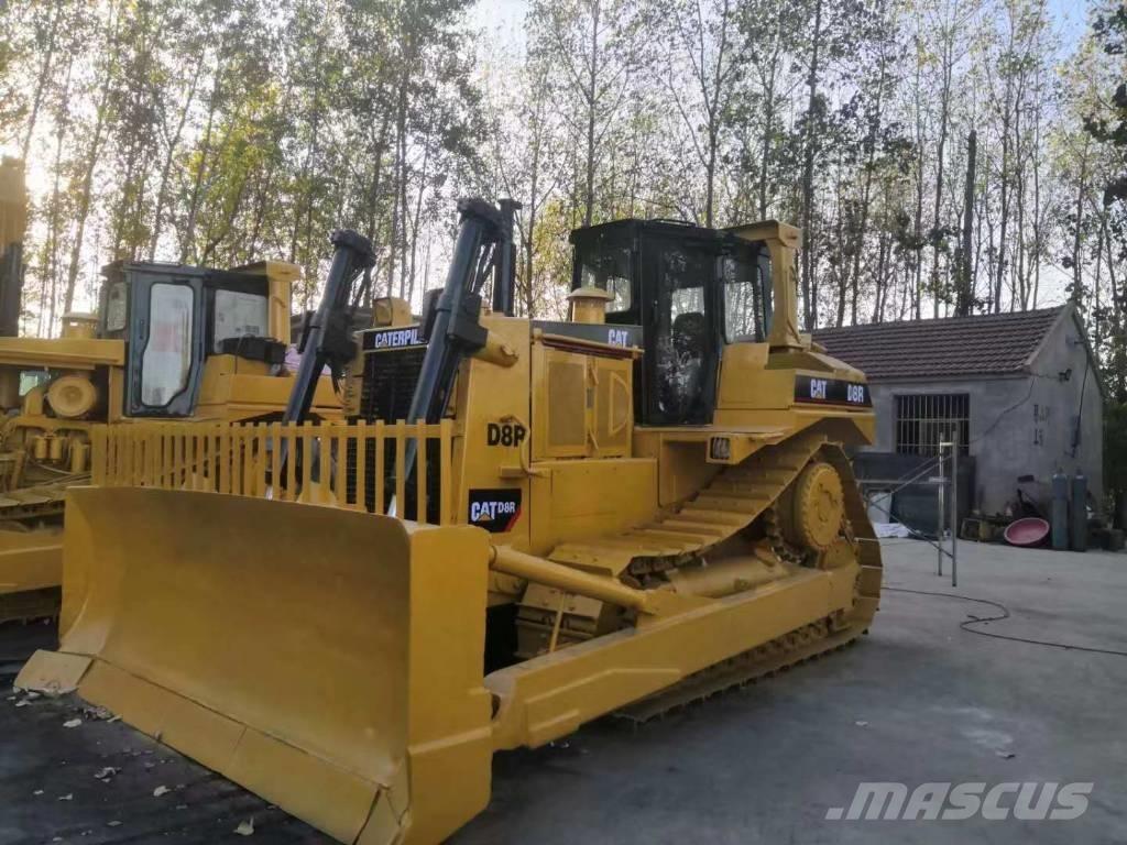 CAT D 8 R Pásové dozéry