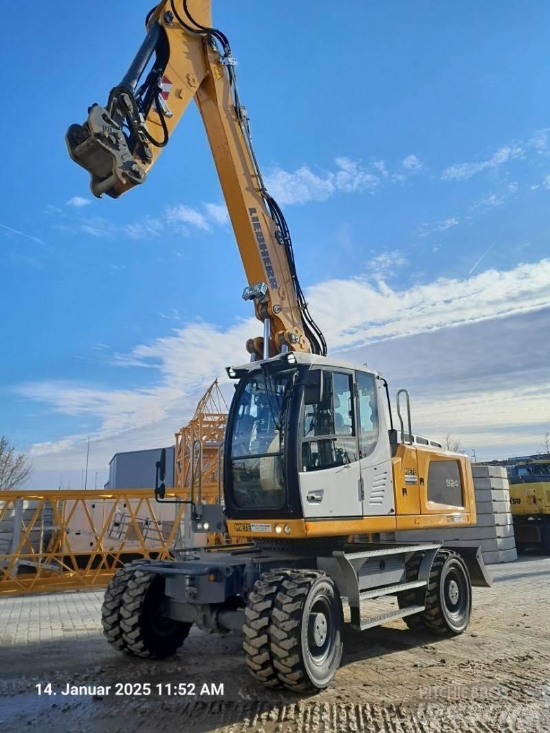 Liebherr A924 Kolesové rýpadlá