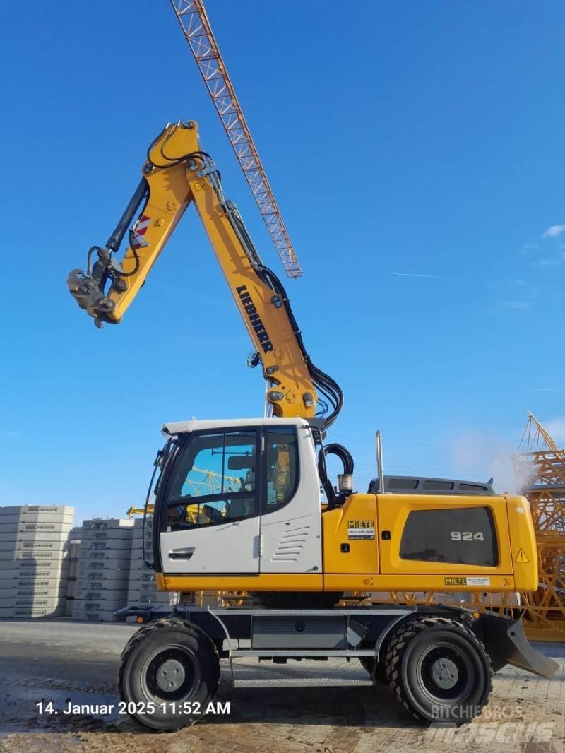 Liebherr A924 Kolesové rýpadlá
