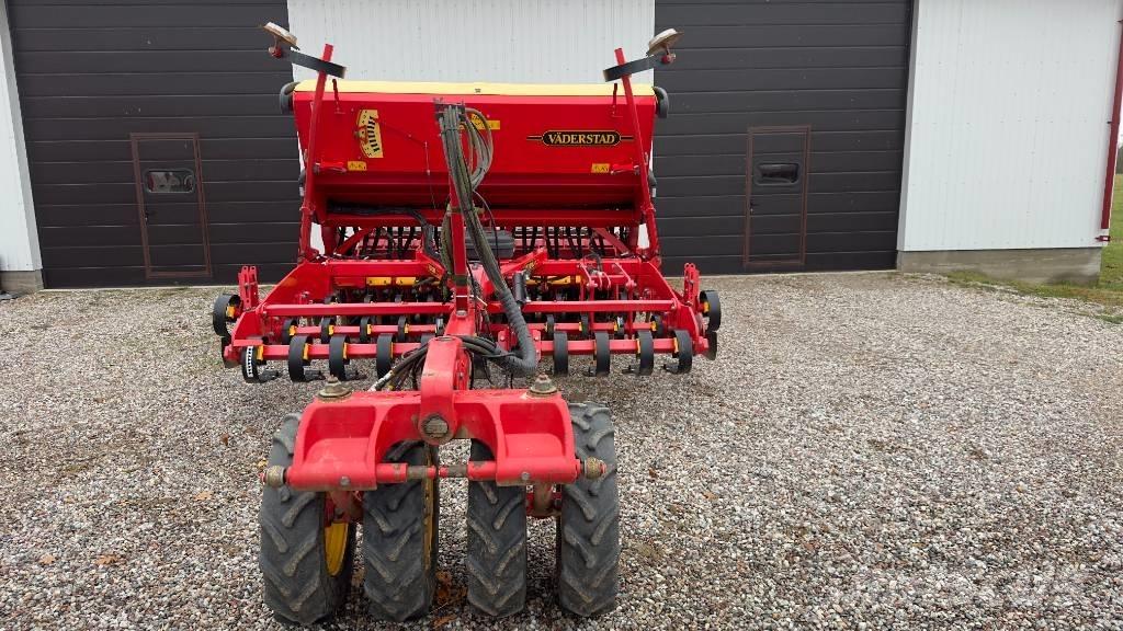 Väderstad Rapid300S Mechanické sejačky
