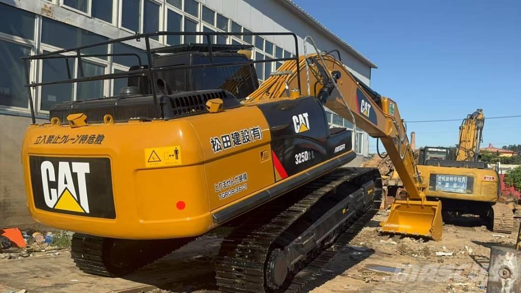CAT 325 D L Pásové rýpadlá