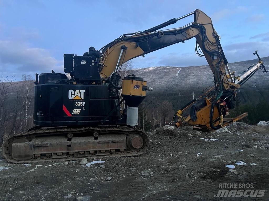 CAT 335 F L CR Povrchové vrtné súpravy