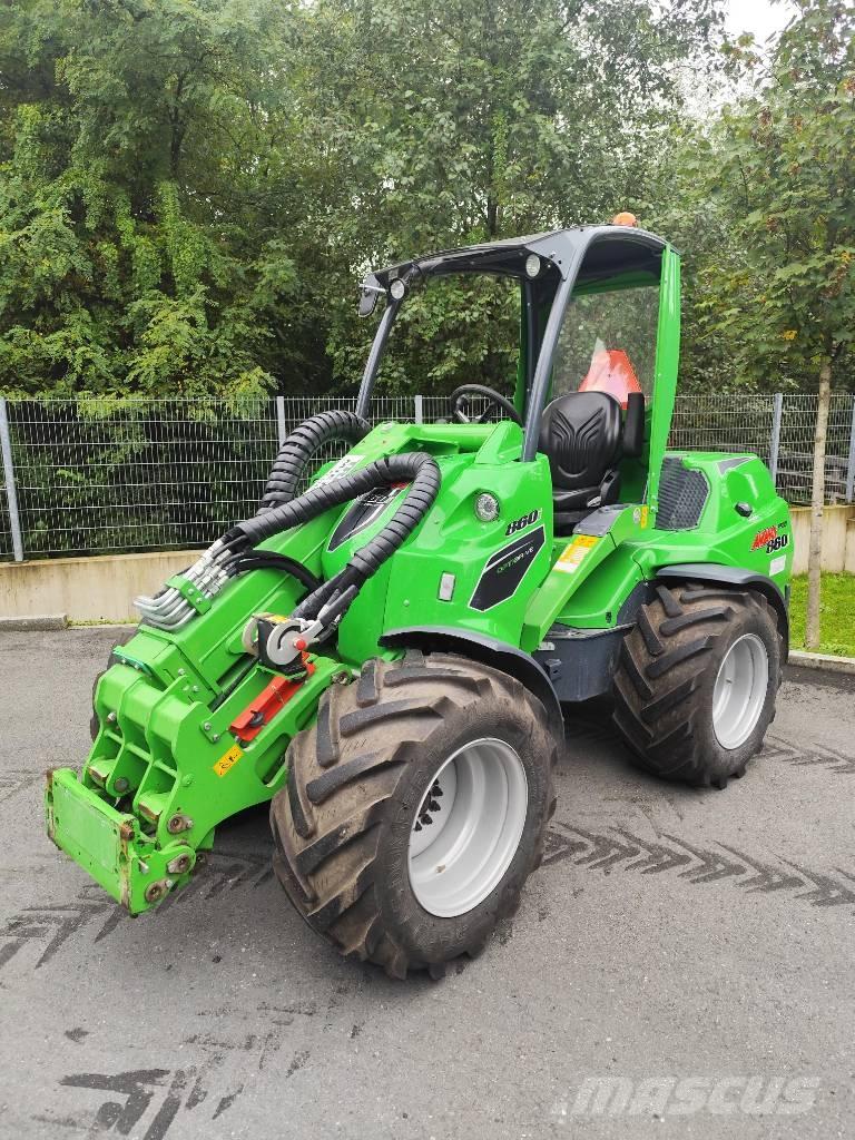 Avant 860 i Viacúčelové nakladače