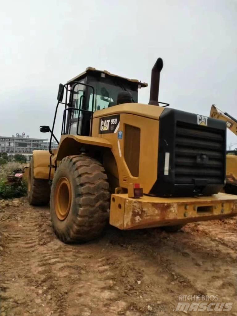 CAT 950GC Kolesové nakladače