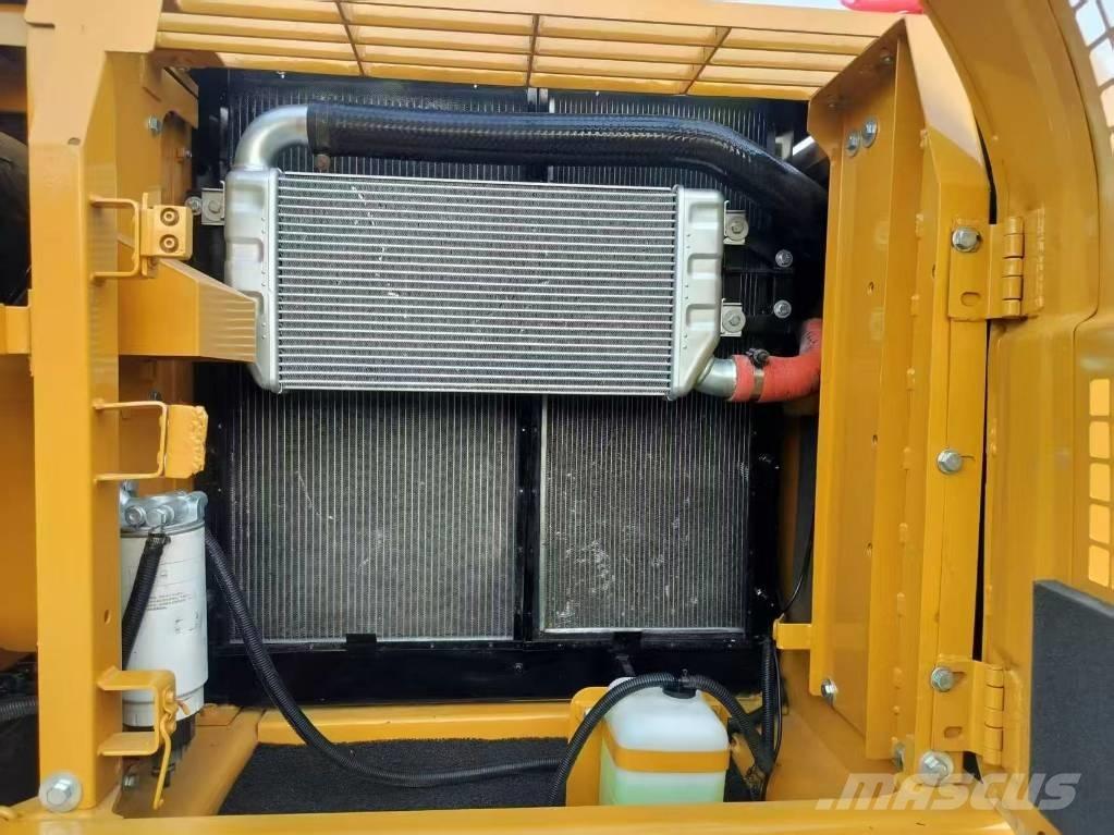 CAT 320D2L Pásové rýpadlá