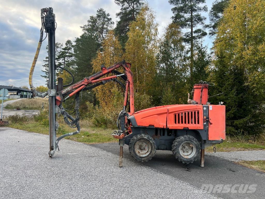 Sandvik DC 125R Povrchové vrtné súpravy
