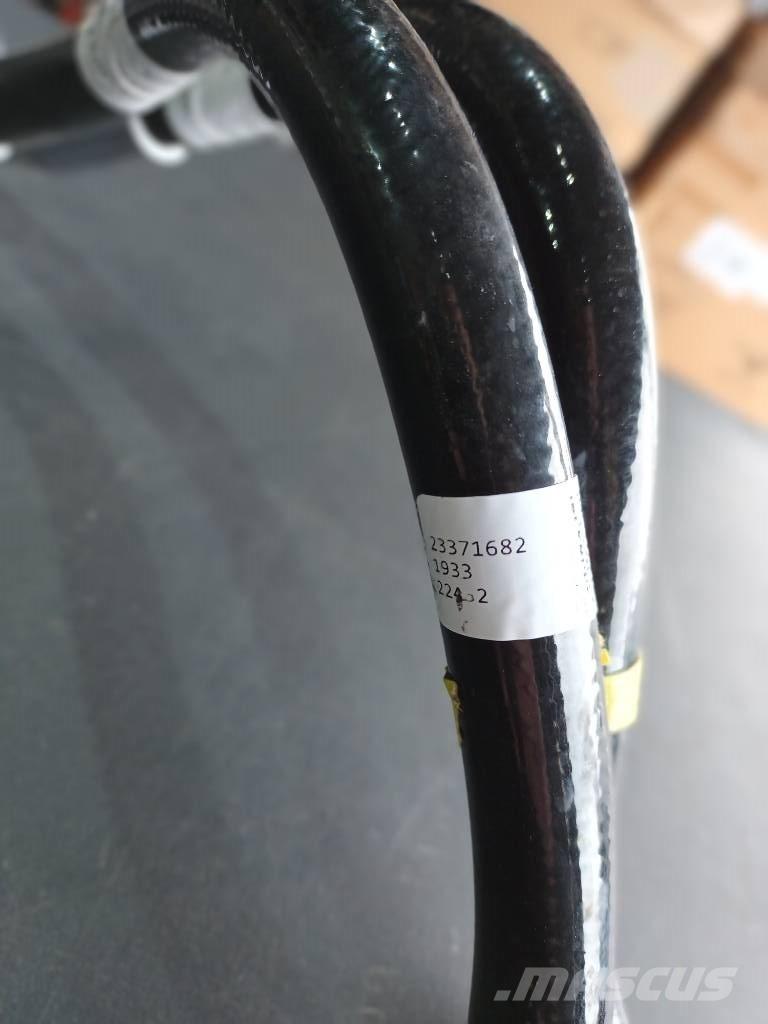 Volvo HOSE 23371682 Motory