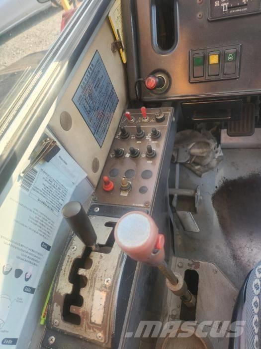 Kato SR 250 Žeriavy pre ťažký terén