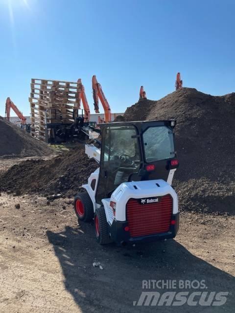 Bobcat L28 Kolesové nakladače