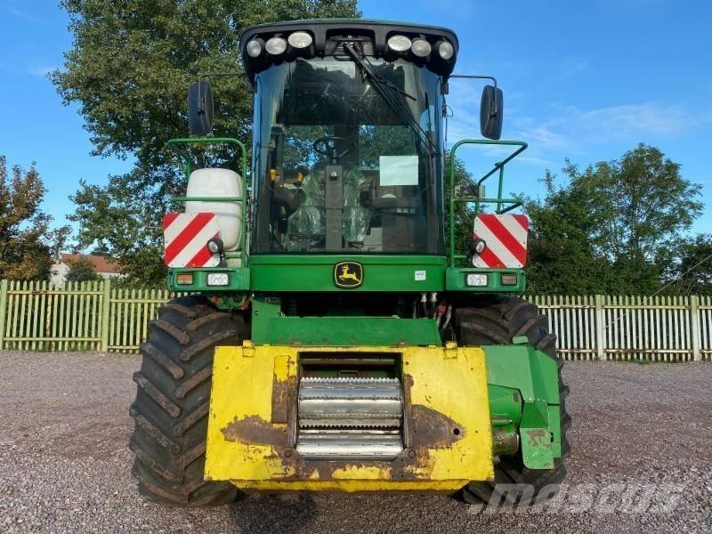 John Deere 7400 Samochodné kosačky