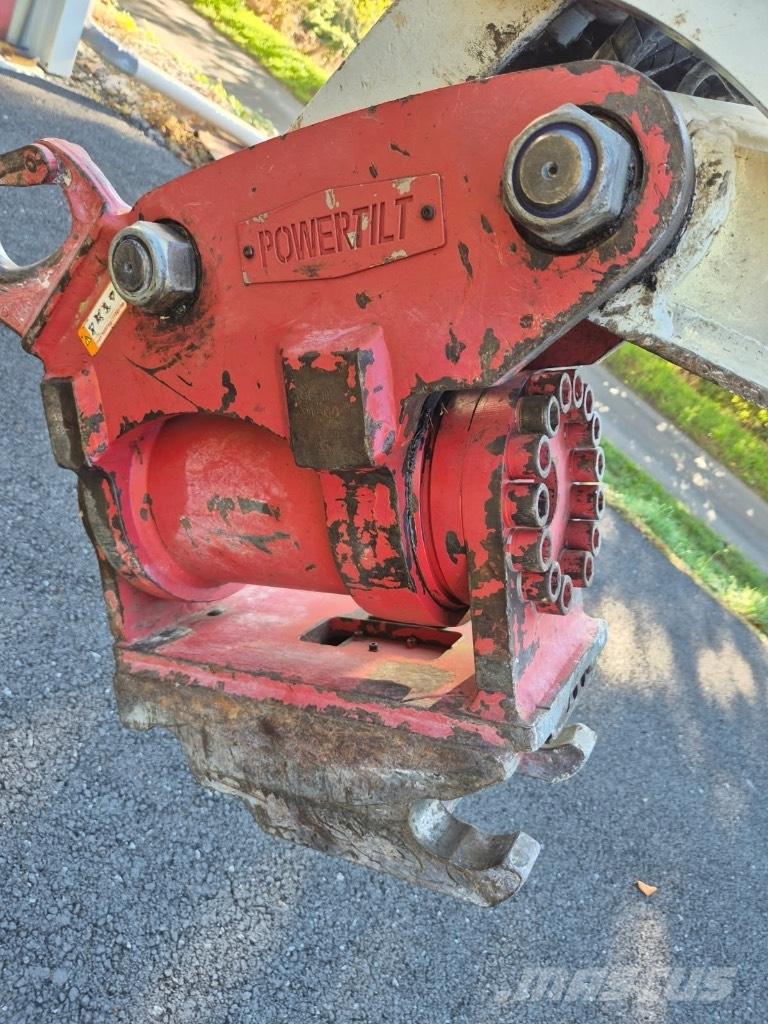 Takeuchi TB 295 W Kolesové rýpadlá