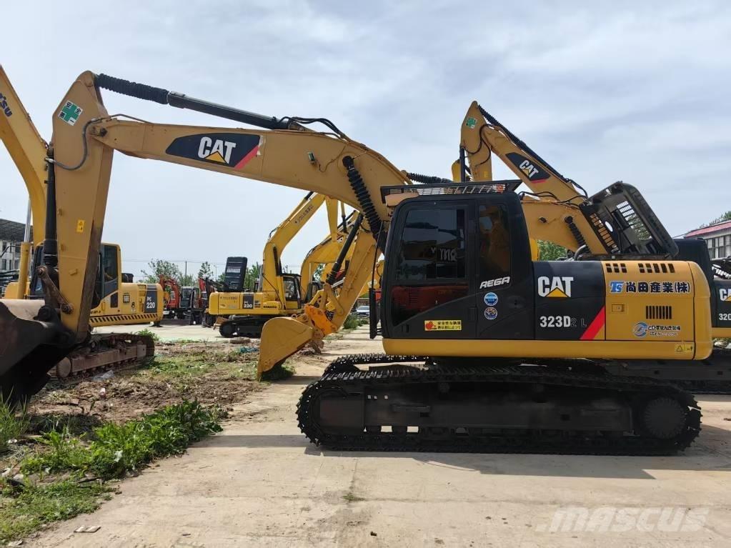 CAT 323 D Pásové rýpadlá