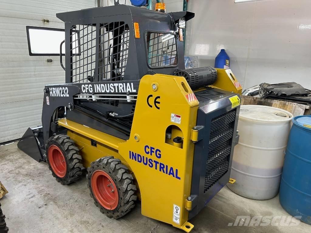 CFG KRW232 Šmykom riadené nakladače