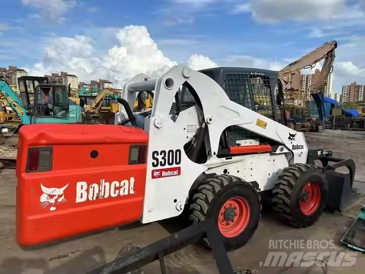 Bobcat S 300 Šmykom riadené nakladače