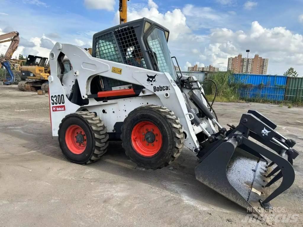 Bobcat S 300 Šmykom riadené nakladače