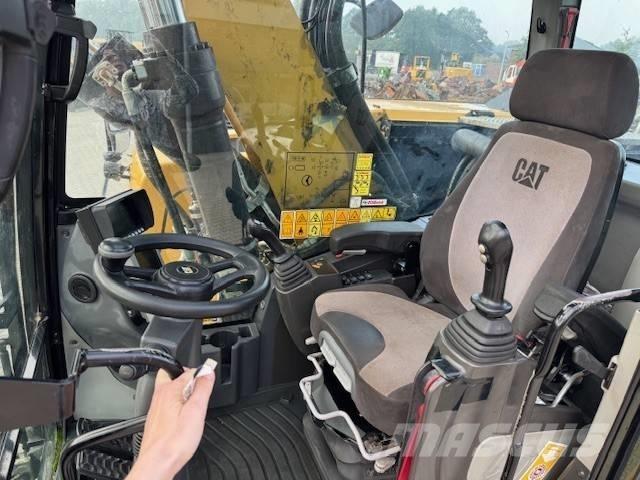 CAT M 320 F Kolesové rýpadlá