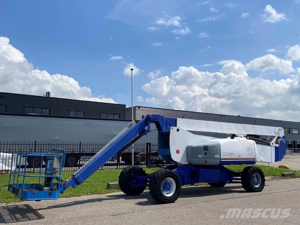 Genie Z-135 Kĺbové plošiny