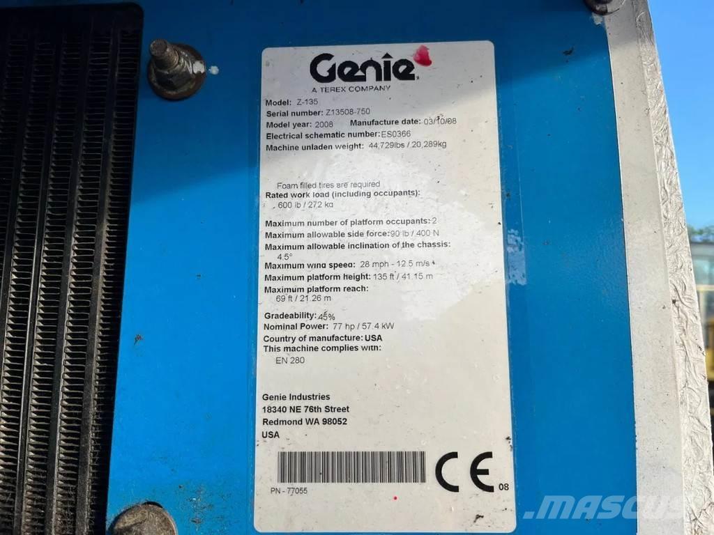 Genie Z-135 Kĺbové plošiny