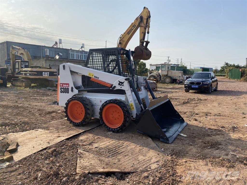Bobcat S 300 Šmykom riadené nakladače