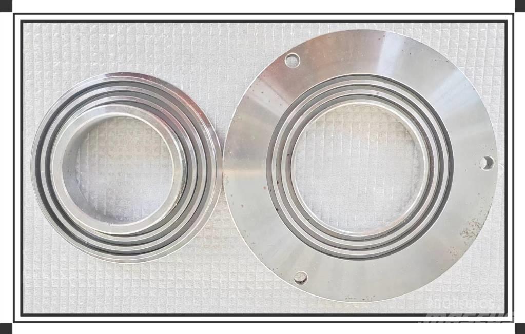 CLAAS Bearing cover Podvozky a zavesenie kolies