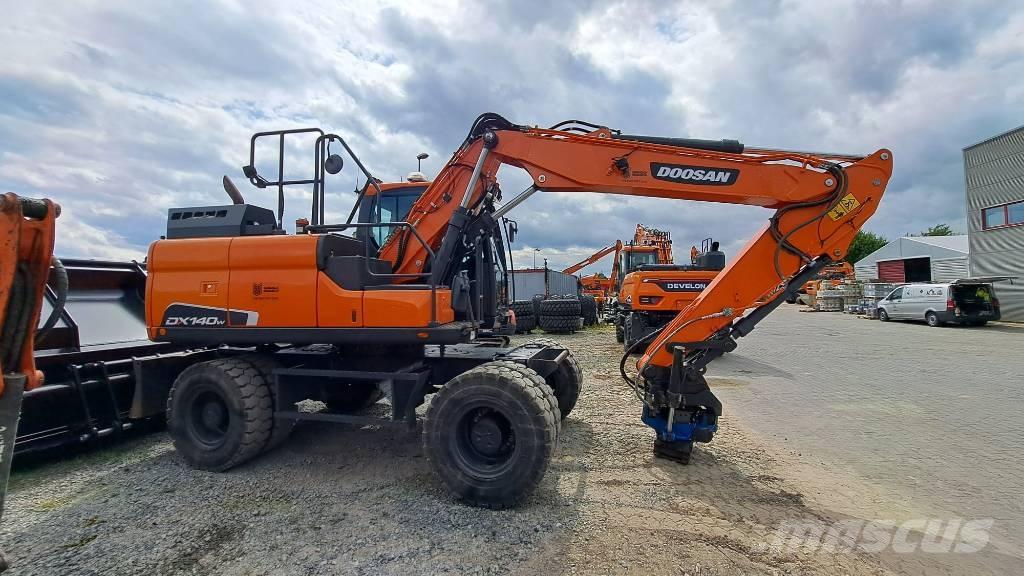 Doosan DX140W-5 Kolesové rýpadlá