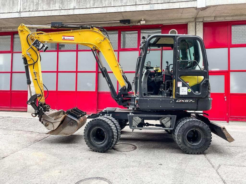 Doosan DX 57 W-5 Kolesové rýpadlá