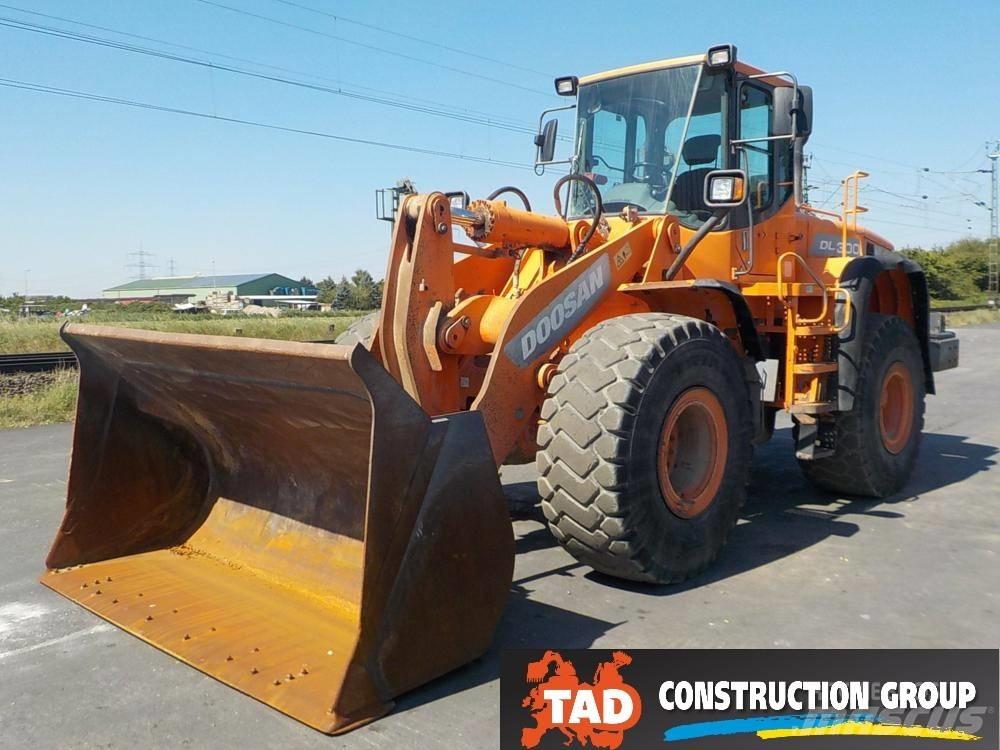 Doosan DL 300 Kolesové nakladače