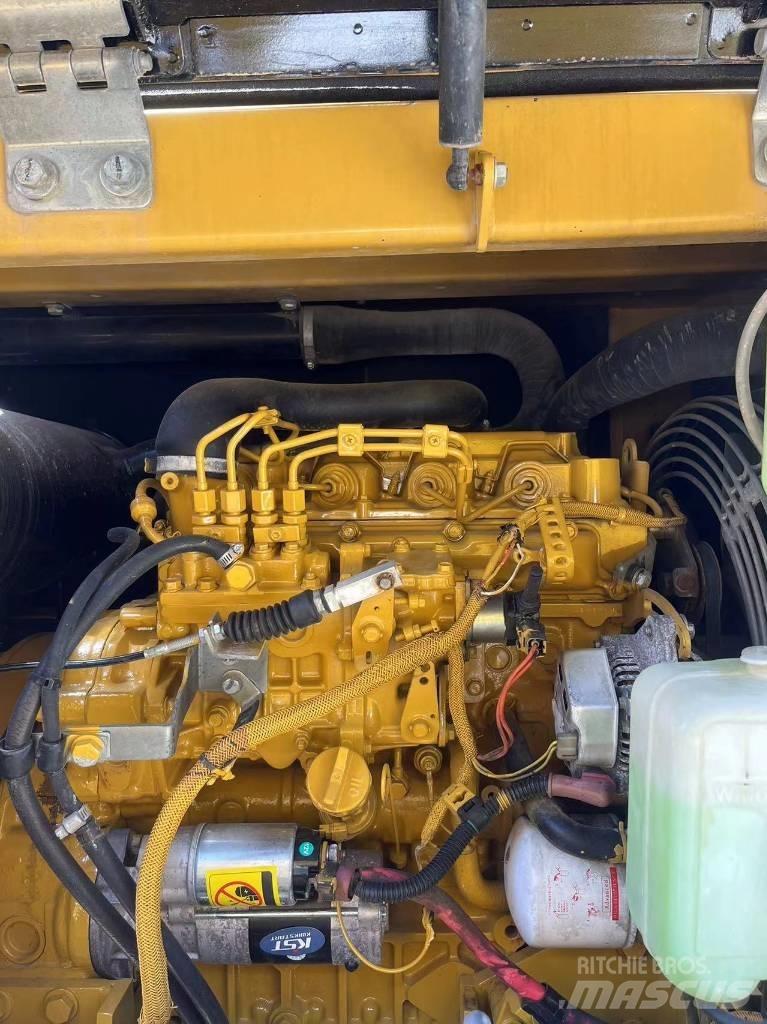 CAT 307E Pásové rýpadlá